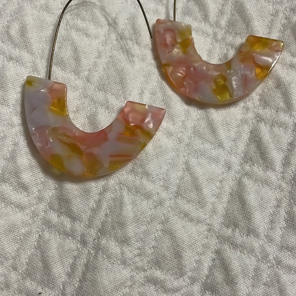Anthropologie Maryn Resin Crescent Hoop
Earrings in pink yellow and white - Picture 3 of 4